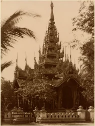 Tempel in Mandalay, Burma, Ende des 19. Jahrhunderts